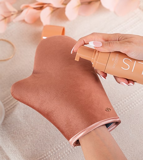 SELF-TANNING MITT